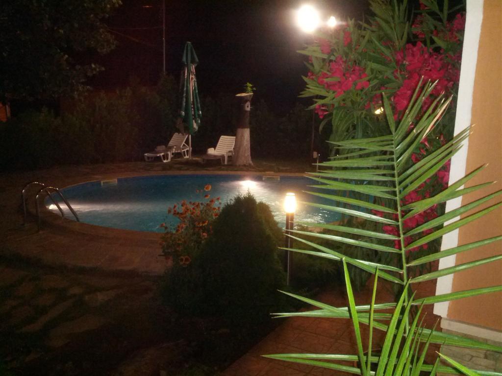 Byala Perla Family Hotel Екстер'єр фото