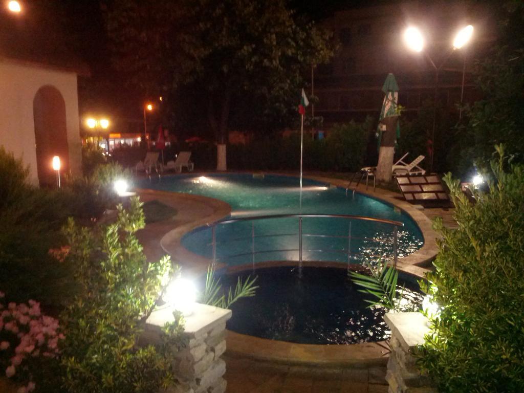 Byala Perla Family Hotel Екстер'єр фото