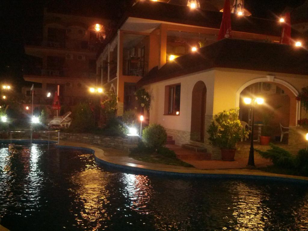 Byala Perla Family Hotel Екстер'єр фото