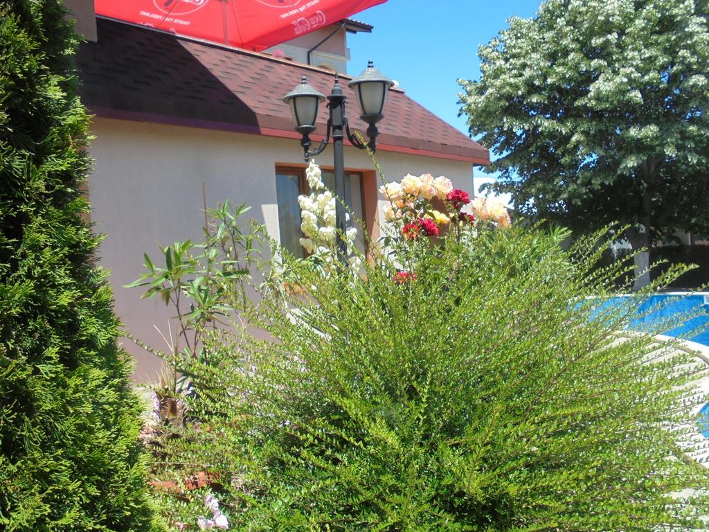 Byala Perla Family Hotel Екстер'єр фото