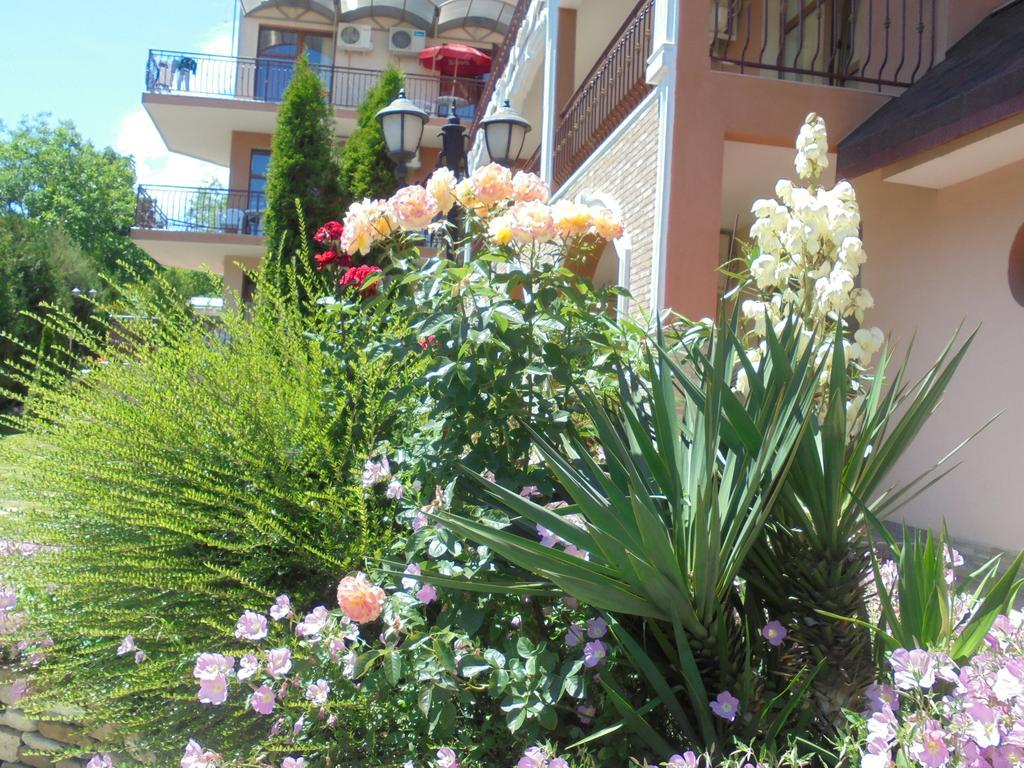 Byala Perla Family Hotel Екстер'єр фото